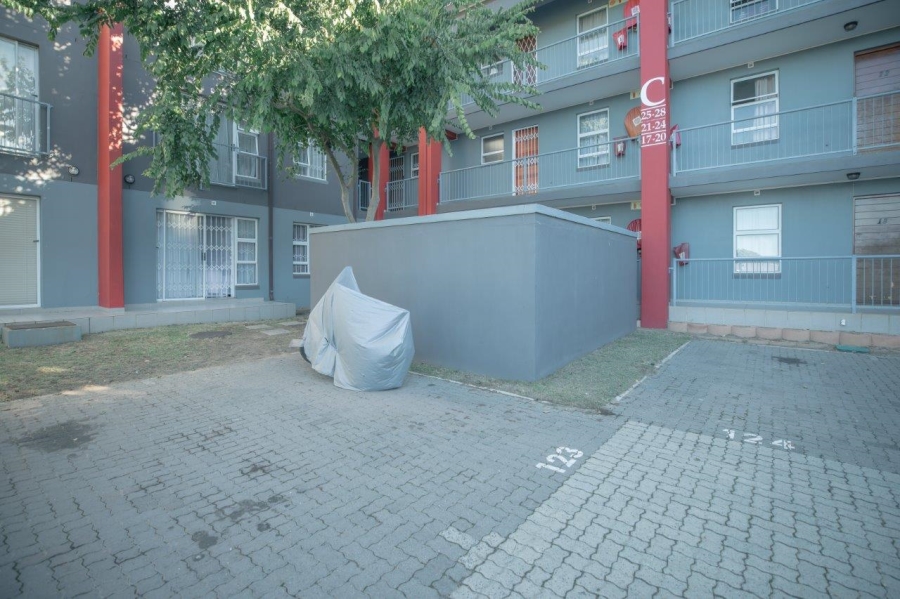 2 Bedroom Property for Sale in Buh Rein Estate Western Cape